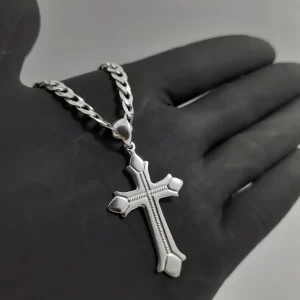 Pingente cruz detalhada
