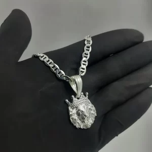 Pingente leão com coroa