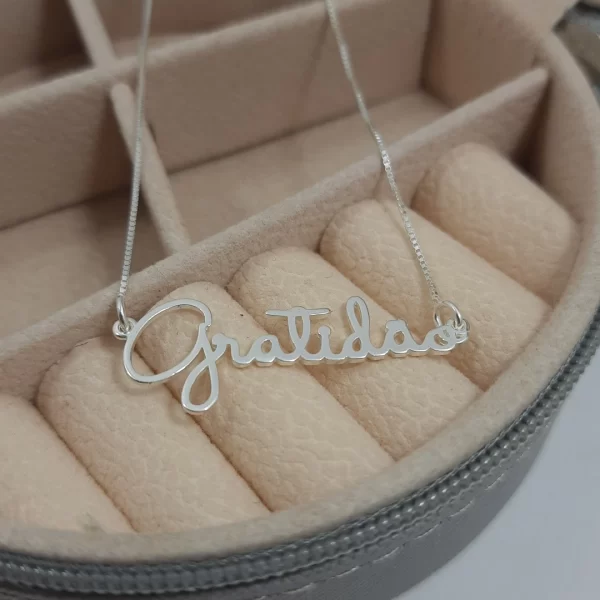 Gargantilha gratidão