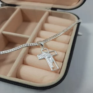 Cruz com Cristo "P"