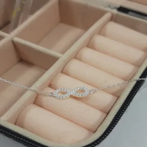 Pulseira infinito cravejado